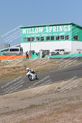 media/Apr-20-2025-AHRMA (Sun) [[393a79c373]]/Race/Group 11 early race/Turn 4b/